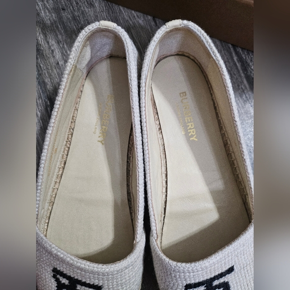 Burberry Tabitha Logo Espadrille Flats - Picture 8 of 9